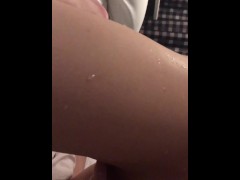 潮吹いて喘ぎまくる女子大生をスマホでハメ撮りしてみた - Screenshot 10 of 16 - Squirt