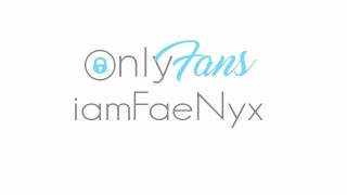 ドイツのティーンは彼女のディルドに足コキと手コキを与えます-IamFaeNyx