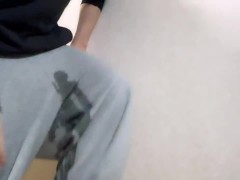 大学生、我慢の限界でおしっこお漏らし - Screenshot 13 of 16 - Verified Amateur