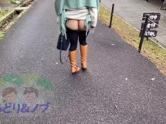 観光地でおっぱいを露出する美人日本人女性 Vol.2 - Screenshot 15 of 16 - Outside