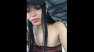 Мой босс использует на мне игрушку и заставляет меня возбудиться на публике