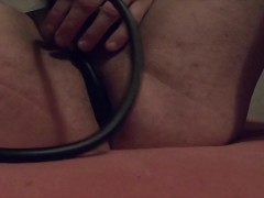 Aufblasbarer Buttplug mit abnehmbaren Pumpball