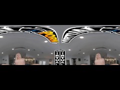 VIRTUAL PORN - Gorgeous Blonde PAWG Gia OhMy Wants A Massage, Can You Help Her Out?