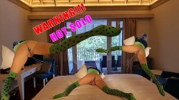 Раком трахает сочные дырочки, анальную пробку, мокрую киску до сладкого оргазма