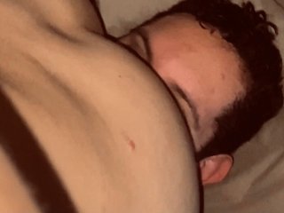 Hago que se SIENTE EN MI CARA 🥵