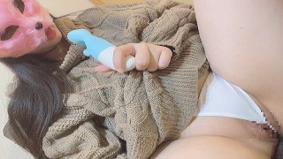 Chubby married woman's knit clothes and thong masturbation