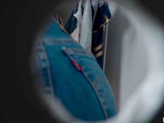 Teen slut got a huge cumshot on her face through the glory hole - Eva Elfie screenshot number 2