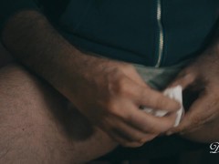 Brandon jerks off at home while watching hot pussies on the computer - Screenshot 16 of 16 - Solo