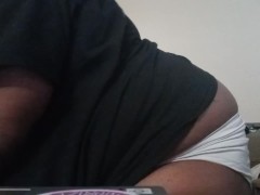 Cute bbw uses her favorite stuffed during lunchtime 