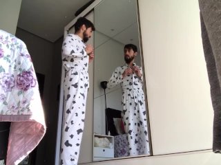 I TAKE OFF COW PIJAMAS TO TAKE A BATH