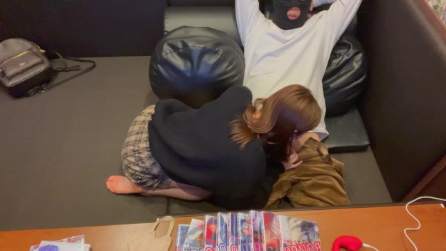 『漫喫デート盗撮』色白の美乳女子大生とマンガ喫茶で露出SEX！素人カップル/美少女/スタイル抜群/10代/歳の差/中出し/顔出し/リアル/変態/English subtitles♡RYO＆YUU♡