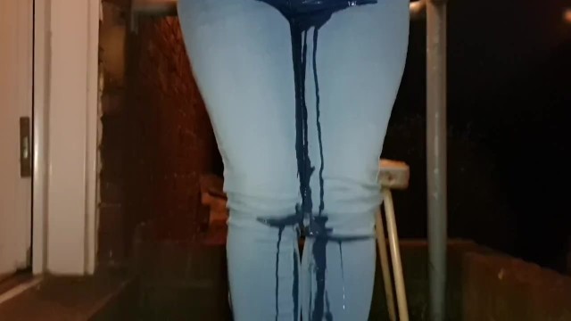 ⭐ non Stop Jeans Pissing Compilation! Sexy Girl Loves Pissing her Pants!