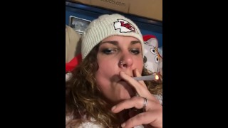Malloryknox37'S Secret Squirting And Smoking