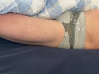 Beim Mittagsschlaf ins Bett gepinkelt