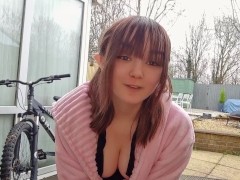 Video Petite British Goth Fingers Self Outside In Below Freezing! (Exhibition) (Clip - Not Full Vid!)