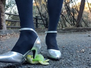 Japanese Crossdress Crush Fetish Soft Toy Public Heel 女装 ぬいぐるみ 踏み潰し クラッシュフェチ