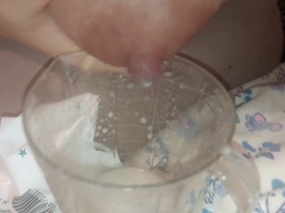 Молоко из красивых сисек