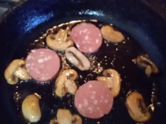 Готовлю очень вкусную яичницу. Рецепт вкусного завтрака