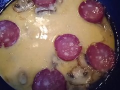 Готовлю очень вкусную яичницу. Рецепт вкусного завтрака - Screenshot 14 of 16 - Asian