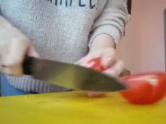 Готовлю очень вкусную яичницу. Рецепт вкусного завтрака - Screenshot 15 of 16 - Russian
