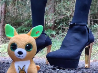 Crush Fetish to Trample a Stuffed Animal with Transvestite Heels