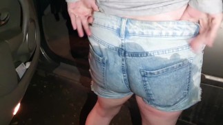 pissing
