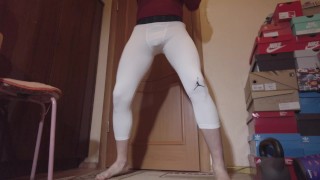 Sportieve Man In De Sexy Legging