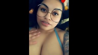 Sexe ludique avec Beautiful gros seins!! Viens me sucer maître!!!