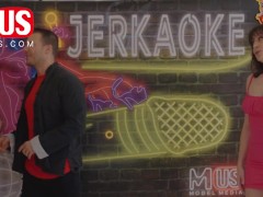 Jerkaoke - Bella Rolland and Codey Steele - Screenshot 1 of 16 - Modelmediaus