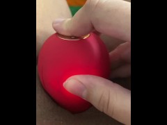 PLAYING WITH MY ROSE VIBRATOR! MADE ME CUM SO FAST!