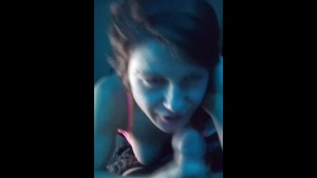 Сосу свой любимый член!!