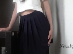 日本人の女の子がすべての蜂蜜をグラスに入れ、ストッキングを掛けました。 - Screenshot 1 of 16 - エロアニメ無修正