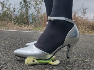 Outdoor Transvestit Ferse Stampfen Zerquetschen Fetisch Bein Fetisch Japanisch