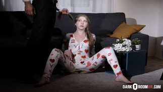 DARK ROOM VR - Schlepp mich auf diese Etage
