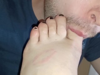 Sucking her Toes - Jake & Cassandra