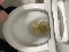 30歳ぽっちゃり日本人のジャバジャバおしっこ動画 - Screenshot 9 of 16 - Japanese