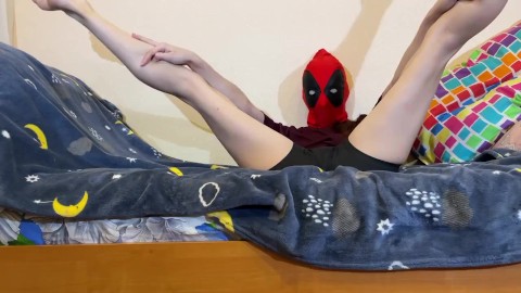 Garota sexy de Deadpool está com tanto tesão