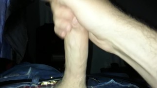 Твоя киска становится такой мокрой из-за этого члена