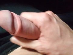 ПАРЕНЬ ДРОЧИТ ПОКА В МАГАЗИНЕ - Screenshot 1 of 16 - Old Man