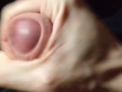 ПАРЕНЬ ДРОЧИТ ПОКА В МАГАЗИНЕ - Screenshot 15 of 16 - Jerking Off Watching
