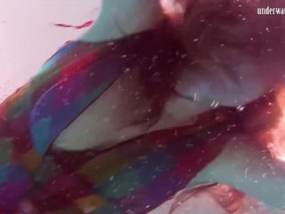 Nikita Vodorezova_shows off her sexy bodyunderwater