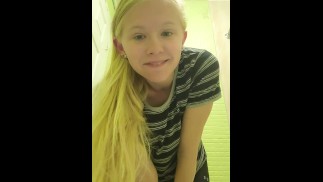 Barbi Blu Anziehen 