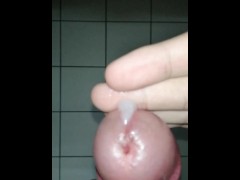 【第一视角+微喘】家里没人看片尻枪 | 谁知道射了那么多... - Screenshot 11 of 16 - Masturbate