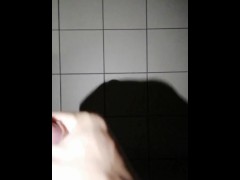 【第一视角】大半夜，肉棒很痒...只好这样了... - Screenshot 6 of 16 - Asian