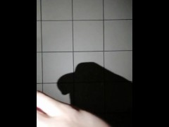 【第一视角】大半夜，肉棒很痒...只好这样了... - Screenshot 8 of 16 - Cute Asian Boy