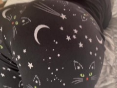 MILF Spanks Her Big Fat Ass and Makes It Clap