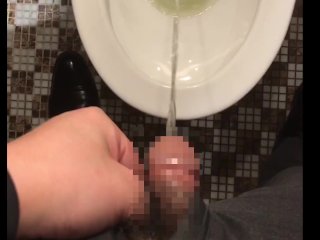 30歳ぽっちゃり日本人男性のおっしこ動画【閲覧注意：暴れる尿】