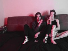 r e d - Screenshot 11 of 16 - Red Light