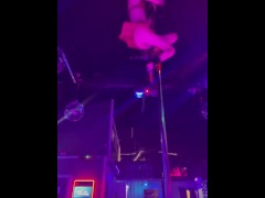 Beginning pole dance - Screenshot 2 of 16 - Stripper