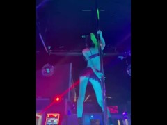Beginning pole dance - Screenshot 5 of 16 - Pole Dancing